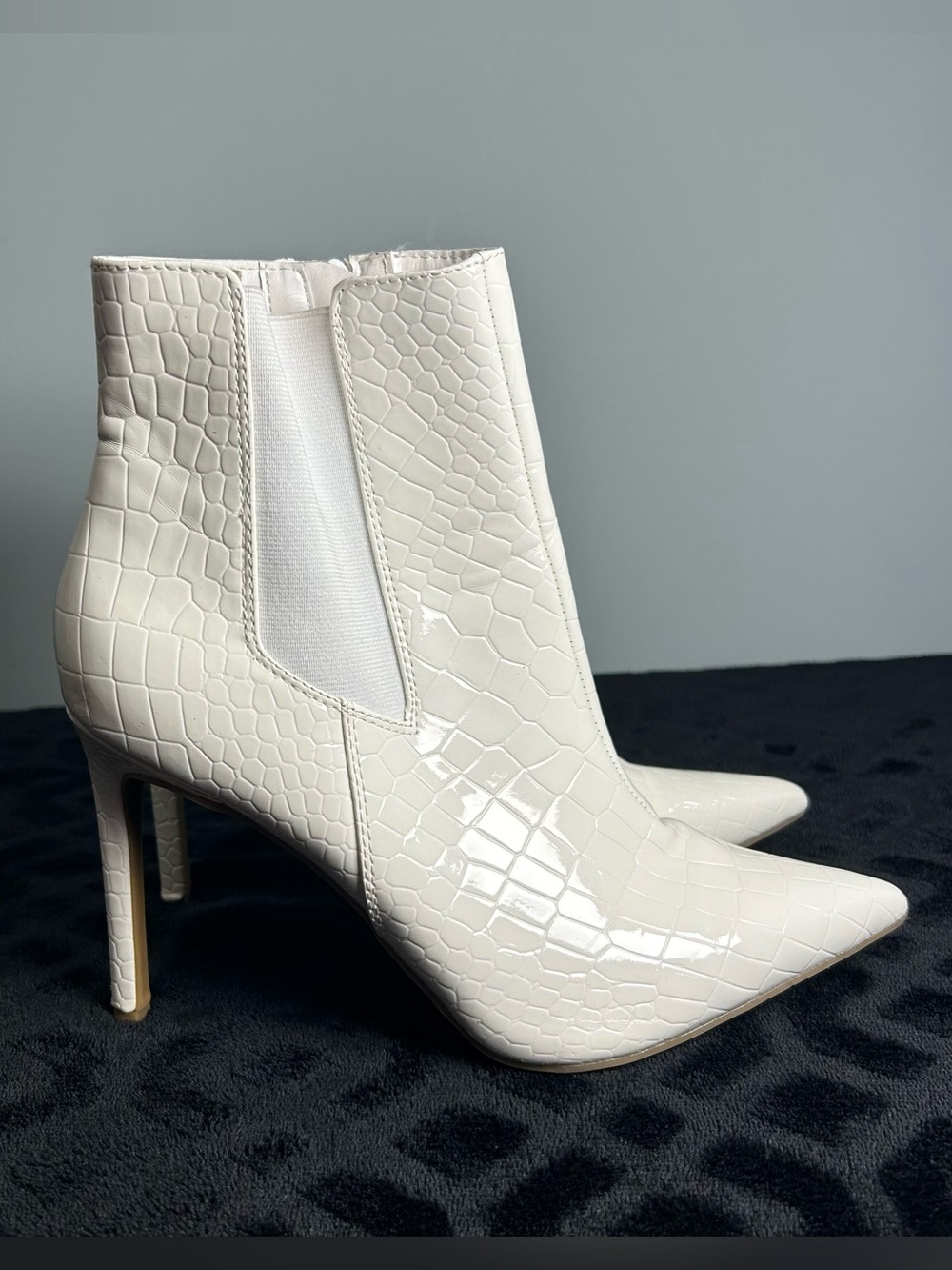 INC International Concepts Katalina Croc White Ankle Boots Stiletto Booties 10